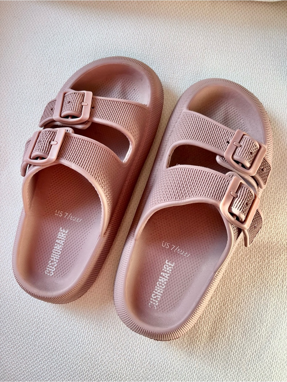 Size 7 Blush Cushionaire Women's Fame Cloud Pillow Two Band Slides Sandals